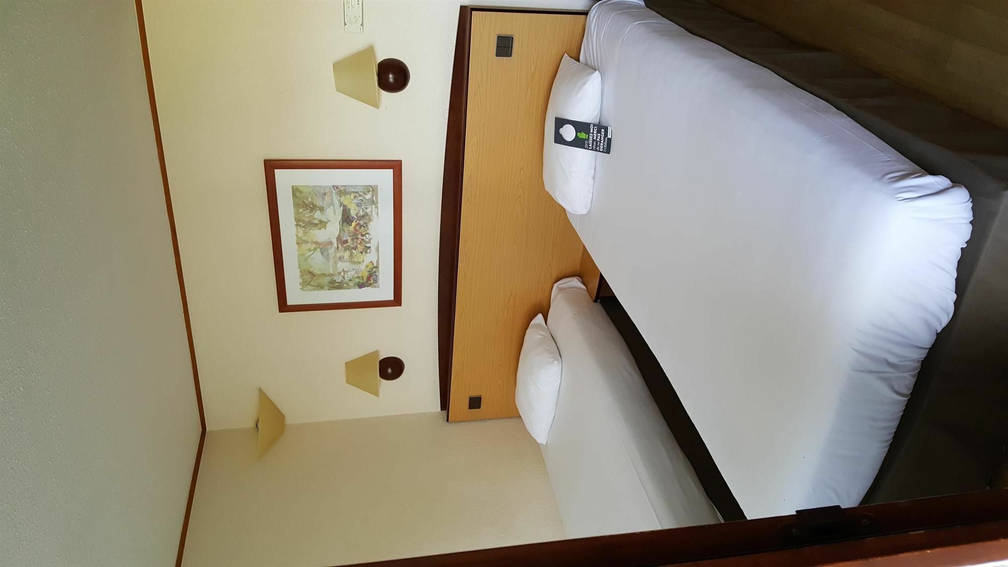 Hotel Campanile Metz Sud Jouy-Aux-Arches A31 Carrefour De L'Europe Esterno foto